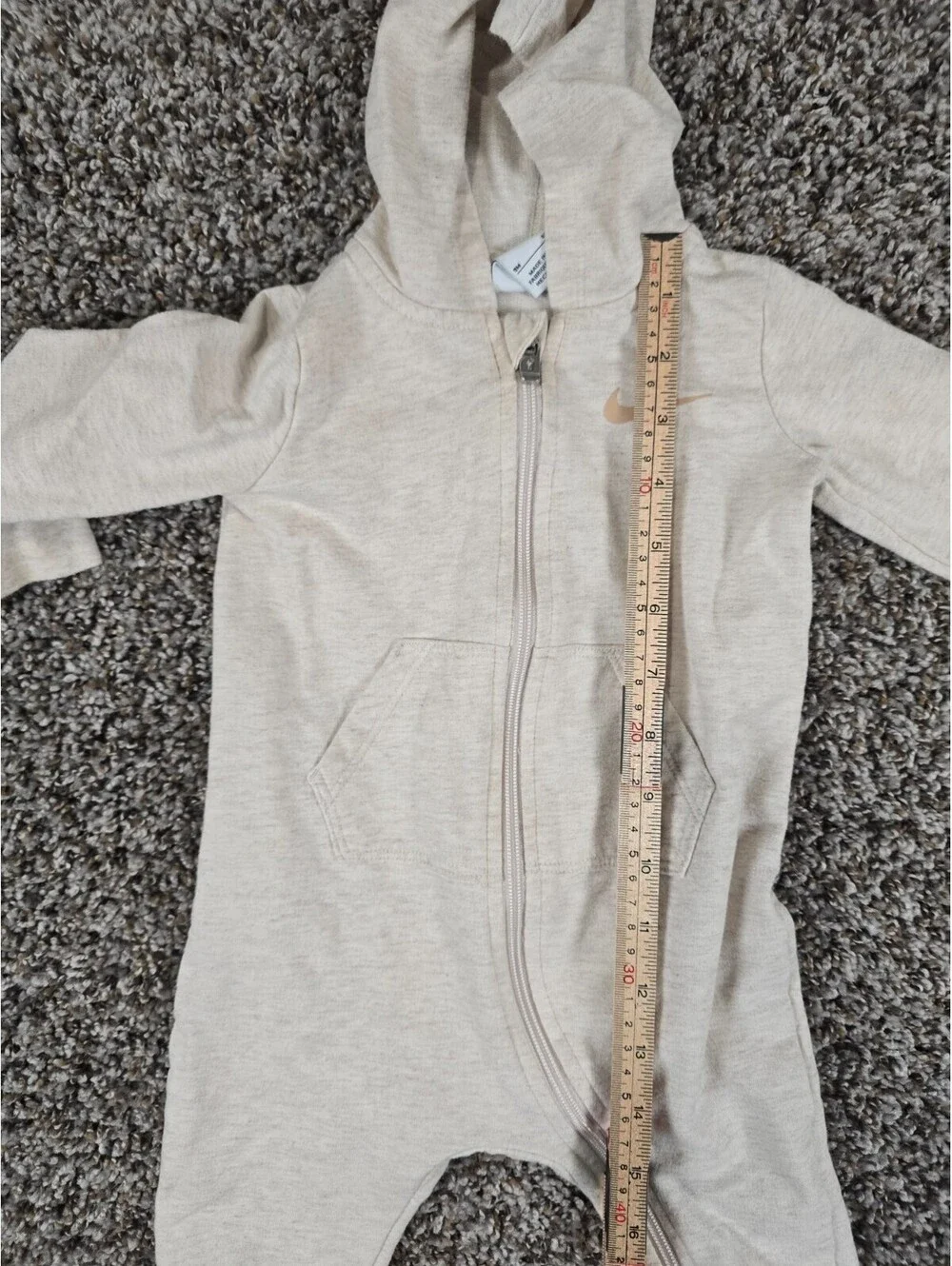 Nike Baby Essentials Hooded Coverall in a light beige Unisex Baby Sz 9M